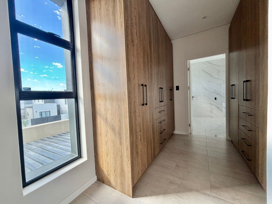 4 Bedroom Property for Sale in Sandown Western Cape